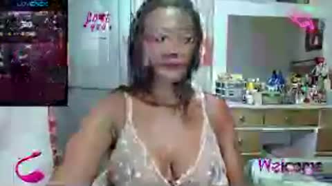 Snapshot of mariah_hellen chatting on July 31, 10:42 pm Alicia online show from July 31, 10:42 pm