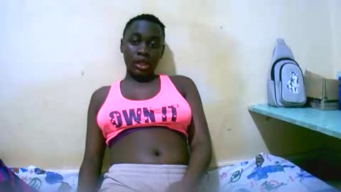 Snapshot of mariah_lovely chatting on May 6, 8:14 pm mariah_lovely online show from May 6, 8:14 pm