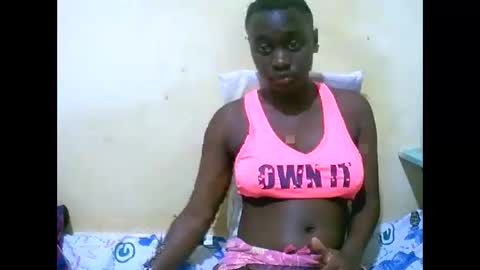Snapshot of mariah_lovely chatting on May 17, 7:32 pm mariah_lovely online show from May 17, 7:32 pm