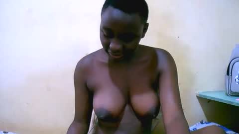 Snapshot of mariah_lovely chatting on June 3, 7:44 am mariah_lovely online show from June 3, 7:44 am