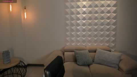 MARIA HERRERA  online show from October 19, 5:13 pm