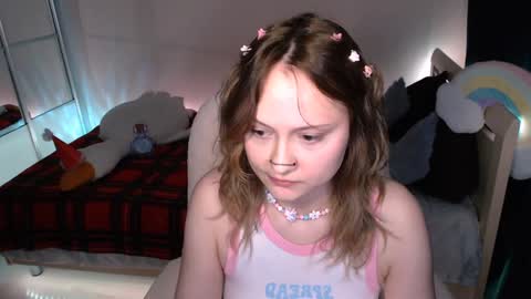 Snapshot of mariamilkis chatting on December 14, 4:12 am Maria online show from December 14, 4:12 am