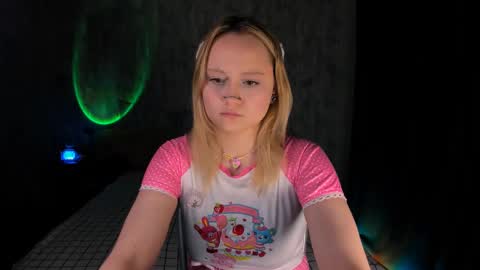 Snapshot of mariamilkis chatting on February 10, 12:19 am Maria online show from February 10, 12:19 am