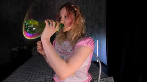 Snapshot of mariamilkis chatting on February 22, 5:13 pm Maria online show from February 22, 5:13 pm