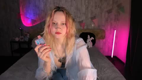 Snapshot of mariamilkis chatting on February 24, 7:19 pm Maria online show from February 24, 7:19 pm