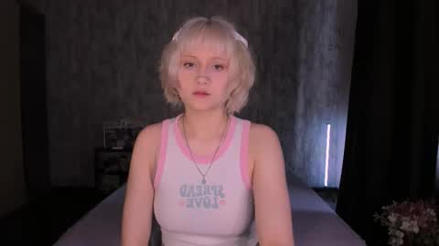 Snapshot of mariamilkis chatting on October 25, 7:38 am Maria online show from October 25, 7:38 am