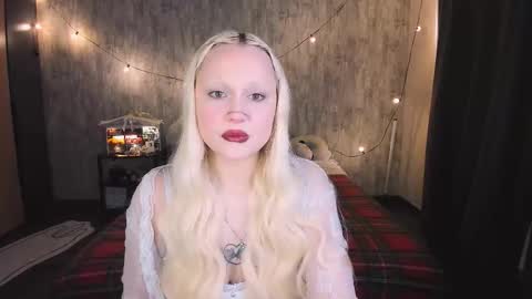 Snapshot of mariamilkis chatting on November 21, 2:54 am Maria online show from November 21, 2:54 am