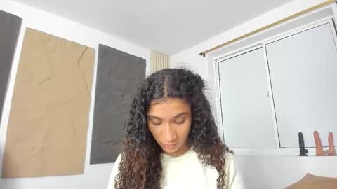 Marian online show from December 3, 11:08 am