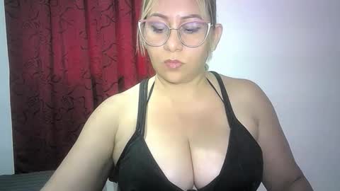 Snapshot of mariana995649 chatting on May 29, 9:24 pm mariana995649 online show from May 29, 9:24 pm