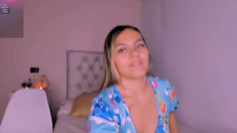 Snapshot of mariana__roe chatting on March 12, 3:57 am Mariana Roe online show from March 12, 3:57 am