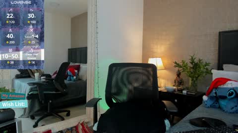 Snapshot of mariana_c chatting on December 31, 1:41 pm Mar y online show from December 31, 1:41 pm