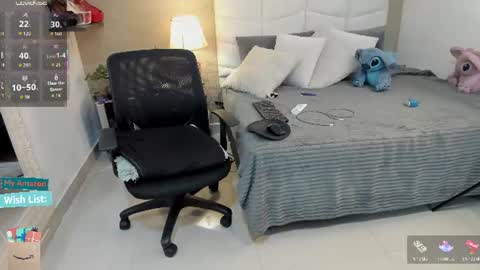 Snapshot of mariana_c chatting on June 26, 3:16 pm Mar y online show from June 26, 3:16 pm