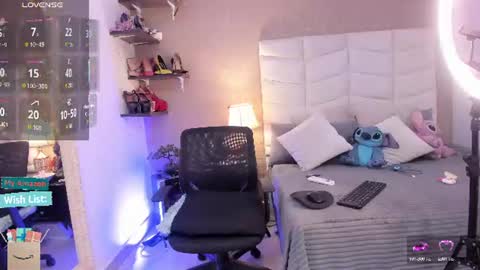 Snapshot of mariana_c chatting on July 9, 2:54 pm Mar y online show from July 9, 2:54 pm