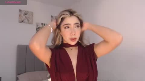 Snapshot of mariana_es chatting on June 24, 8:08 pm Mariana online show from June 24, 8:08 pm