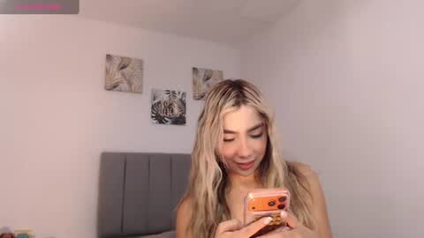 Snapshot of mariana_es chatting on June 29, 9:59 pm Mariana online show from June 29, 9:59 pm