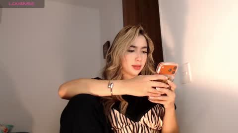 Snapshot of mariana_es chatting on July 15, 10:26 pm Mariana online show from July 15, 10:26 pm