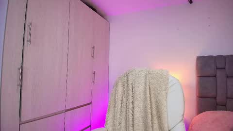 Mariana Gomez online show from February 13, 6:27 pm