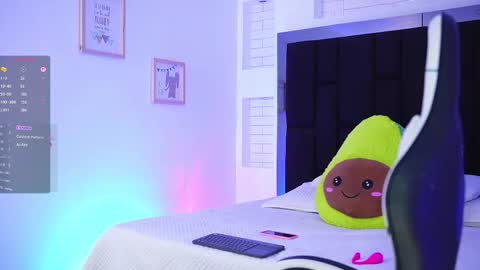 Mariana  online show from November 11, 7:25 pm