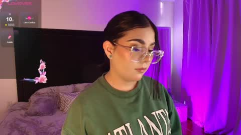 Snapshot of mariana_owen chatting on May 26, 12:01 pm online show from May 26, 12:01 pm