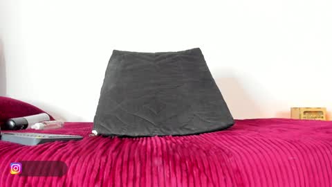 Snapshot of mariana_preciado chatting on February 8, 10:39 am Mariana Preciado online show from February 8, 10:39 am