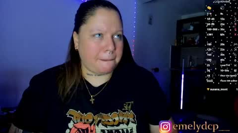 Snapshot of mariana_spellman chatting on May 25, 5:02 am Emely online show from May 25, 5:02 am