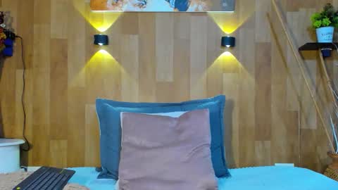 Snapshot of marianaa_aangel chatting on April 4, 10:57 am Mariana Angel online show from April 4, 10:57 am