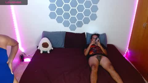 Snapshot of marianaandlian chatting on October 6, 1:30 pm marianaandlian online show from October 6, 1:30 pm