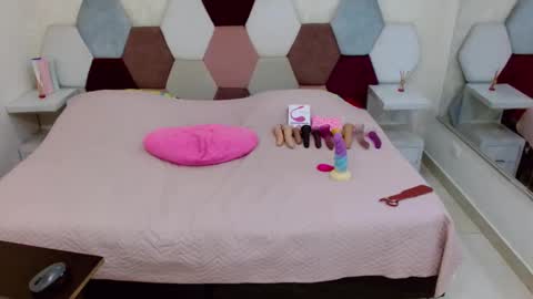 mariana online show from October 30, 5:02 pm