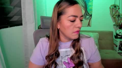 Snapshot of marianalopez81 chatting on November 2, 11:18 pm Mariana Lopez online show from November 2, 11:18 pm