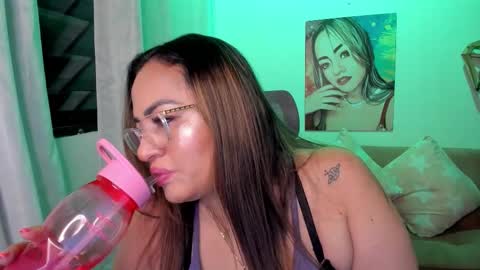 Snapshot of marianalopez81 chatting on November 8, 12:55 am Mariana Lopez online show from November 8, 12:55 am