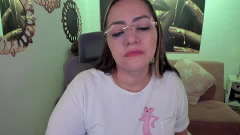 Mariana Lopez online show from April 28, 2:27 am