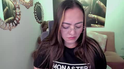 Mariana Lopez online show from May 10, 1:22 am