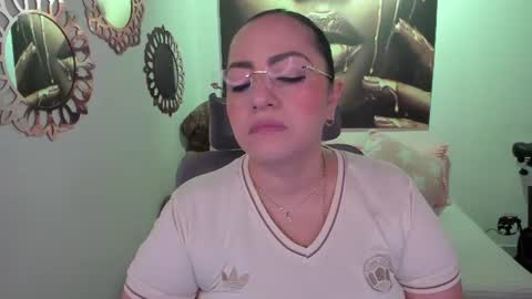 Mariana Lopez online show from June 23, 10:30 pm