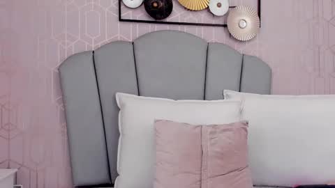 Snapshot of marianasanz chatting on March 1, 10:42 pm Mariana online show from March 1, 10:42 pm