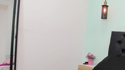 Marianee Rousse  online show from November 1, 12:51 pm