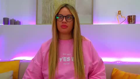 Maria online show from February 9, 9:28 pm