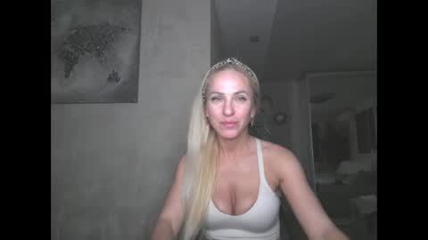 Snapshot of marianna1977 chatting on May 12, 6:27 pm marianna1977 online show from May 12, 6:27 pm