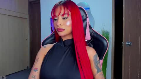 M A R I A N E online show from December 1, 3:55 am