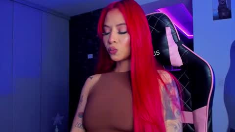 M A R I A N E online show from January 7, 4:26 am