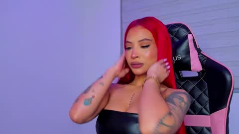 M A R I A N E online show from January 17, 5:01 am