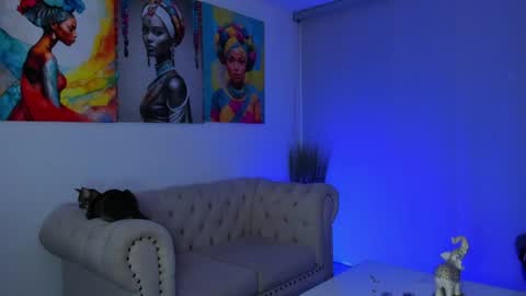 Snapshot of marianne__ chatting on June 21, 6:16 am M A R I A N E online show from June 21, 6:16 am