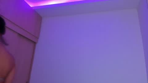 Snapshot of marianne__ chatting on June 26, 6:23 pm M A R I A N E online show from June 26, 6:23 pm