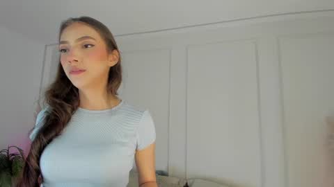 Maria Pettit online show from July 4, 2:51 am