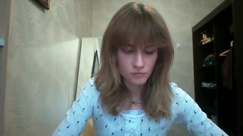 Elianor online show from April 18, 1:26 pm