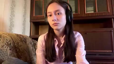 Lois online show from March 15, 2:12 pm