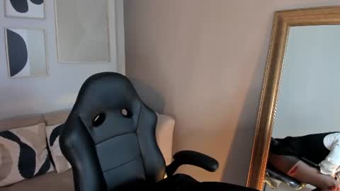 marie_bass online show from June 25, 1:26 pm