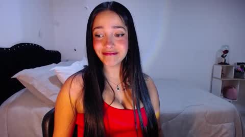 Snapshot of marie_daved chatting on October 4, 7:39 am Nicolle online show from October 4, 7:39 am