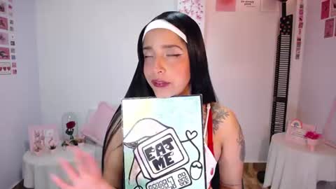 Nicolle online show from June 17, 5:32 am
