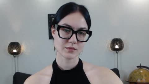 Snapshot of marie_fitch chatting on November 8, 2:01 am Marie Fitch online show from November 8, 2:01 am