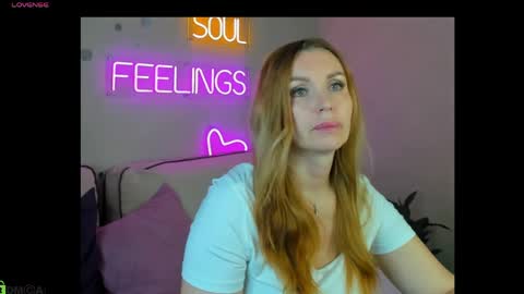 Snapshot of marie_hayes chatting on May 9, 1:22 am marie_hayes online show from May 9, 1:22 am